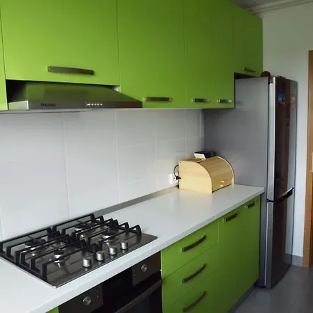 Апартаменти Apartament Coresi Брашов