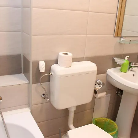 Апартаменти Apartament Coresi Брашов