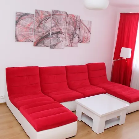 Апартаменти Apartament Coresi